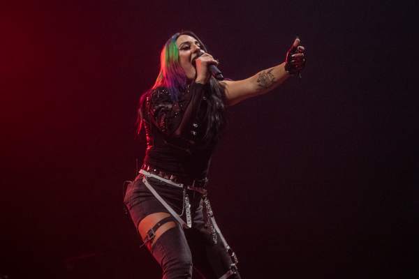 Eva Under Fire à Bruxelles (Palais 12), le 18-04-2023, par Jürgen Bruynooghe — 44 sur 47