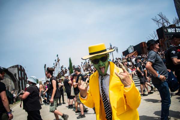 Hellfestivaliers à Clisson (Hellfest Open Air), le 18-06-2023, par Nicolas Lambinet — 3 sur 37