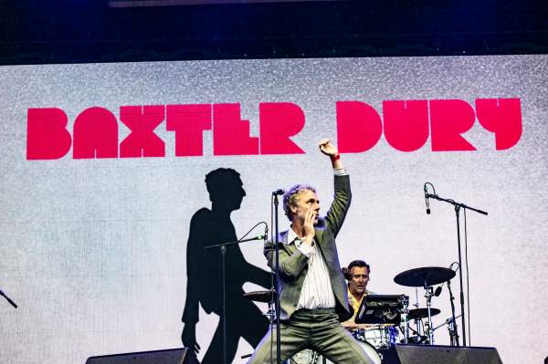 Baxter Dury à Lokeren (Grote Kaai), le 08-08-2023, par Nicolas Lambinet — 12 sur 32