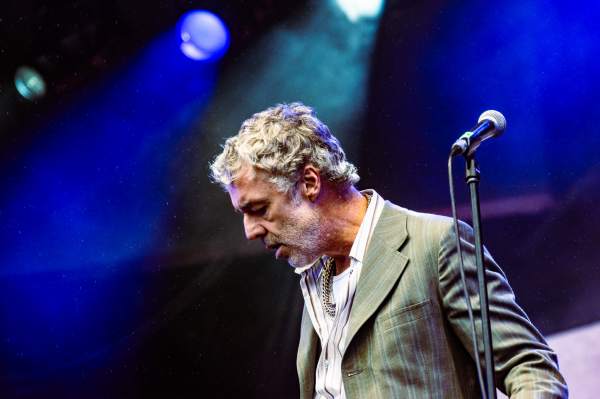 Baxter Dury à Lokeren (Grote Kaai), le 08-08-2023, par Nicolas Lambinet — 25 sur 32