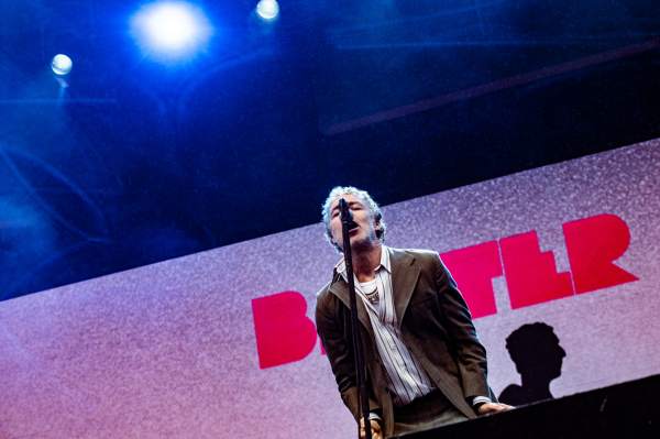 Baxter Dury à Lokeren (Grote Kaai), le 08-08-2023, par Nicolas Lambinet — 27 sur 32