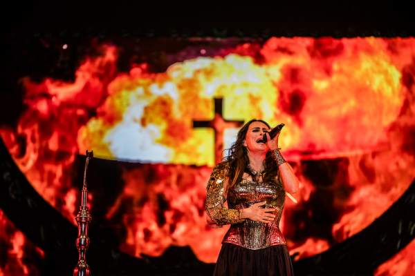 Within Temptation à Lokeren (Grote Kaai), le 06-08-2023, par Jürgen Bruynooghe — 17 sur 36