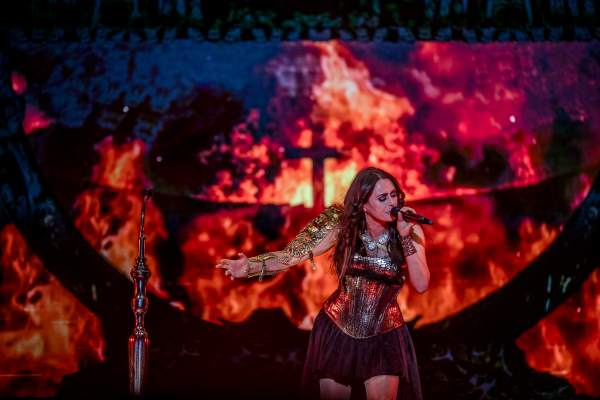 Within Temptation à Lokeren (Grote Kaai), le 06-08-2023, par Jürgen Bruynooghe — 19 sur 36