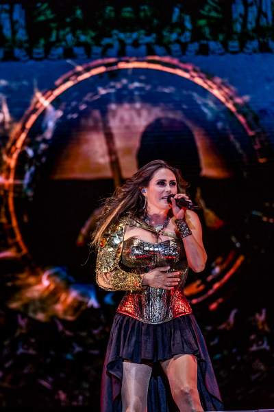 Within Temptation à Lokeren (Grote Kaai), le 06-08-2023, par Jürgen Bruynooghe — 22 sur 36