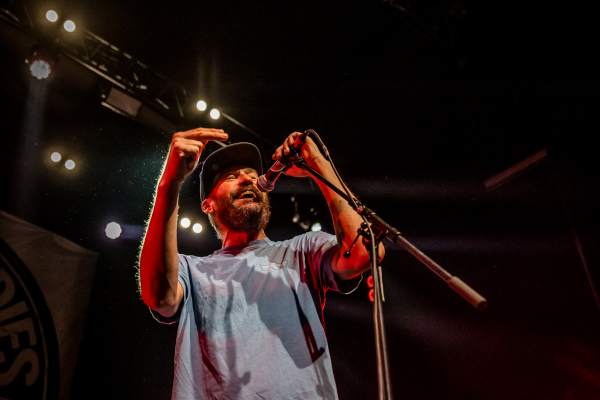 Mad Caddies à Leuven (Het Depot), le 12-11-2023, par Jürgen Bruynooghe — 32 sur 33