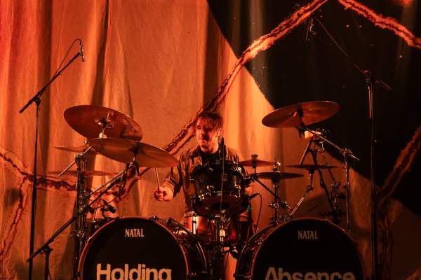 Holding Absence à Bruxelles (Ancienne Belgique), le 31-03-2024, par Jürgen Bruynooghe — 15 sur 51