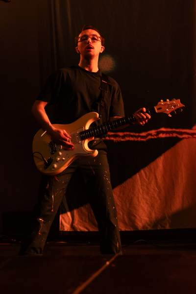 Holding Absence à Bruxelles (Ancienne Belgique), le 31-03-2024, par Jürgen Bruynooghe — 4 sur 51