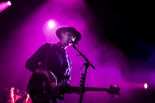 Kula Shaker à Maastricht (Muziekgieterij), le 19-05-2024, par Christ El — 10 sur 21