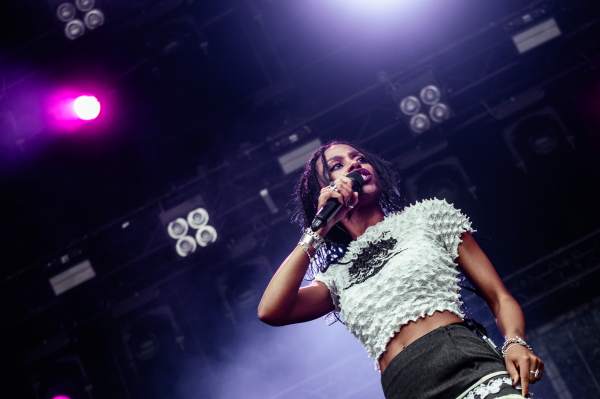 Nova Twins à Lokeren (Lokerse Feesten), le 06-08-2024, par Nicolas Lambinet — 5 sur 19