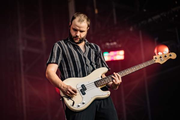 Whispering Sons à Lokeren (Lokerse Feesten), le 10-08-2024, par Jürgen Bruynooghe — 31 sur 35