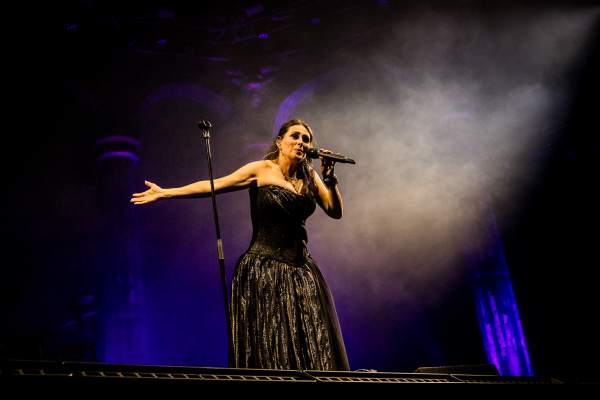 Within Temptation à Anvers (Lotto Arena), le 04-10-2024, par Jürgen Bruynooghe — 19 sur 49