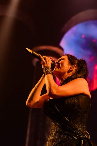 Within Temptation à Anvers (Lotto Arena), le 04-10-2024, par Jürgen Bruynooghe — 45 sur 49