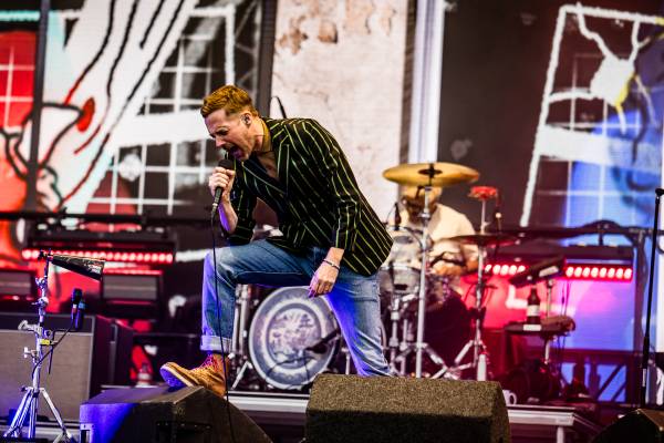 Kaiser Chiefs à Tienen (Suikerrock), le 02-08-2025, par Jürgen Bruynooghe — 21 sur 36