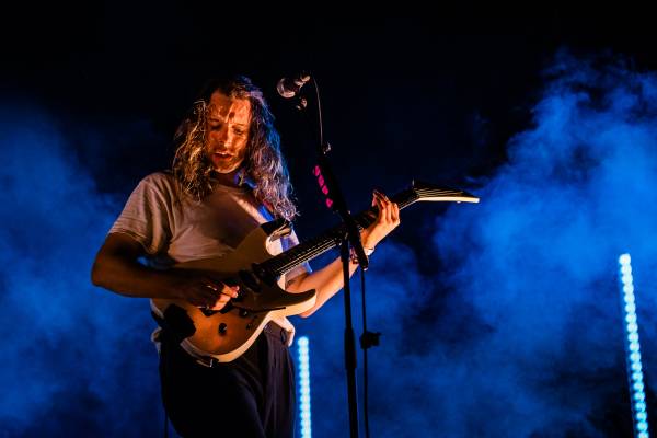 Idles à Charleville-Mézières (Cabaret Vert), le 17-08-2025, par Jürgen Bruynooghe — 20 sur 32