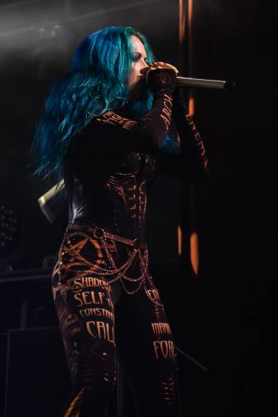 Arch Enemy à Bruxelles (Ancienne Belgique), le 04-11-2025, par Jürgen Bruynooghe — 33 sur 39