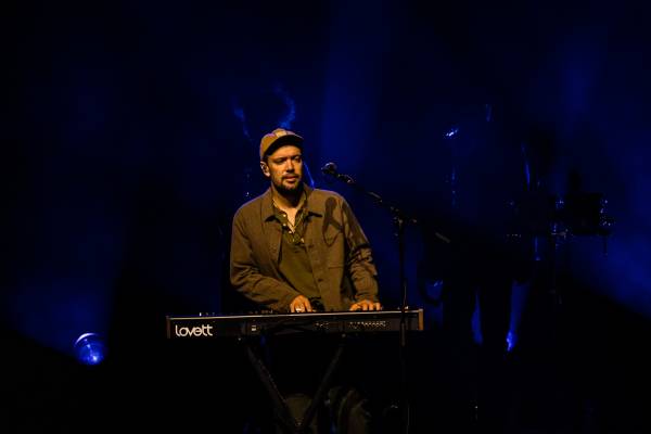 Mumford & Sons à Antwerpen (AFAS Dome), le 13-11-2025, par Jürgen Bruynooghe — 10 sur 28