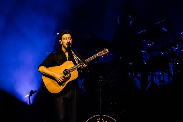 Mumford & Sons à Antwerpen (AFAS Dome), le 13-11-2025, par Jürgen Bruynooghe — 11 sur 28