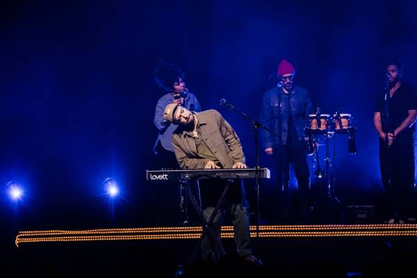Mumford & Sons à Antwerpen (AFAS Dome), le 13-11-2025, par Jürgen Bruynooghe — 13 sur 28