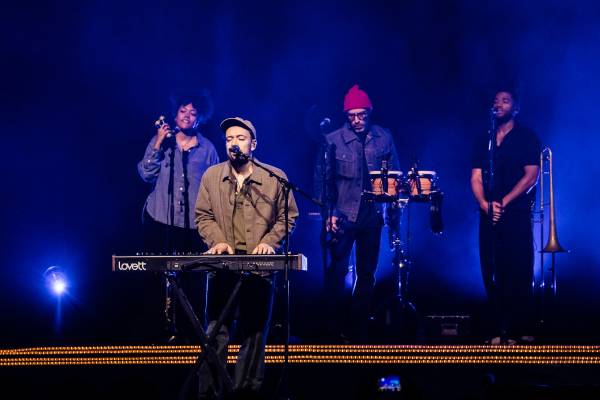 Mumford & Sons à Antwerpen (AFAS Dome), le 13-11-2025, par Jürgen Bruynooghe — 14 sur 28