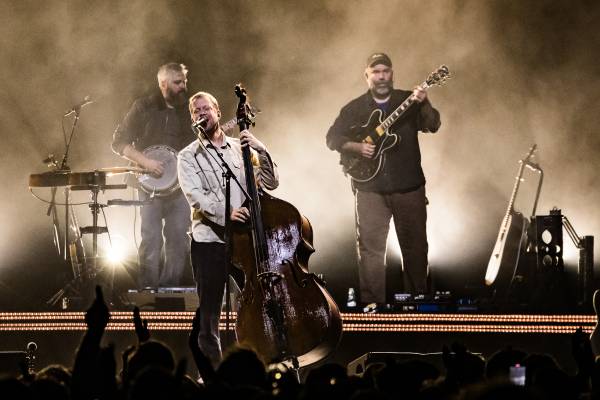 Mumford & Sons à Antwerpen (AFAS Dome), le 13-11-2025, par Jürgen Bruynooghe — 17 sur 28