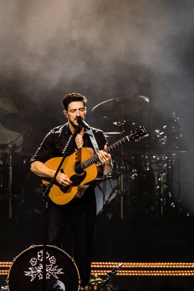 Mumford & Sons à Antwerpen (AFAS Dome), le 13-11-2025, par Jürgen Bruynooghe — 20 sur 28