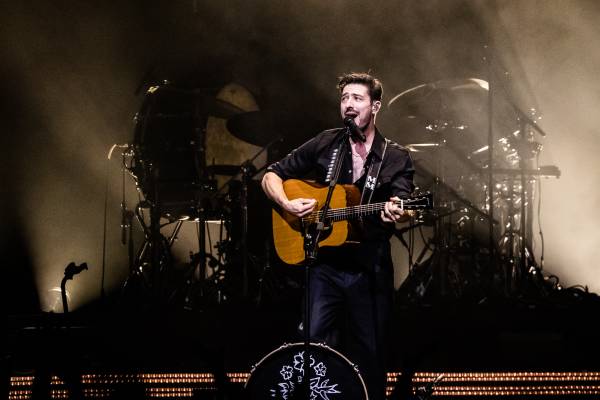 Mumford & Sons à Antwerpen (AFAS Dome), le 13-11-2025, par Jürgen Bruynooghe — 25 sur 28