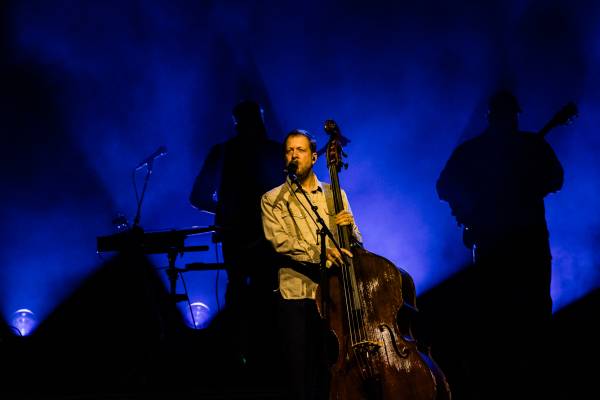 Mumford & Sons à Antwerpen (AFAS Dome), le 13-11-2025, par Jürgen Bruynooghe — 9 sur 28
