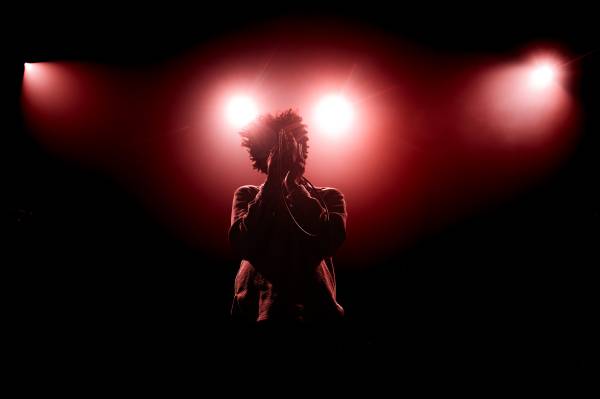 Youniss à Bruxelles (Botanique), le 11-11-2025, par Nicolas Lambinet — 8 sur 10