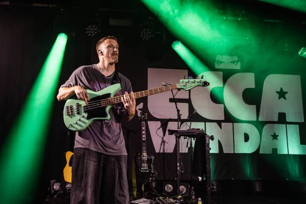 Ecca Vandal à Bruxelles (Ancienne Belgique), le 08-09-2026, par Jürgen Bruynooghe — 7 sur 40